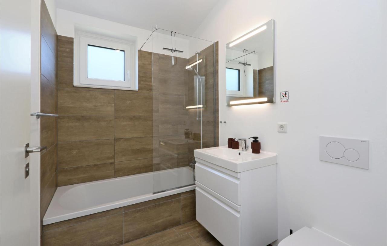 Amazing Home In Lembruch-Duemmer See With Sauna Extérieur photo